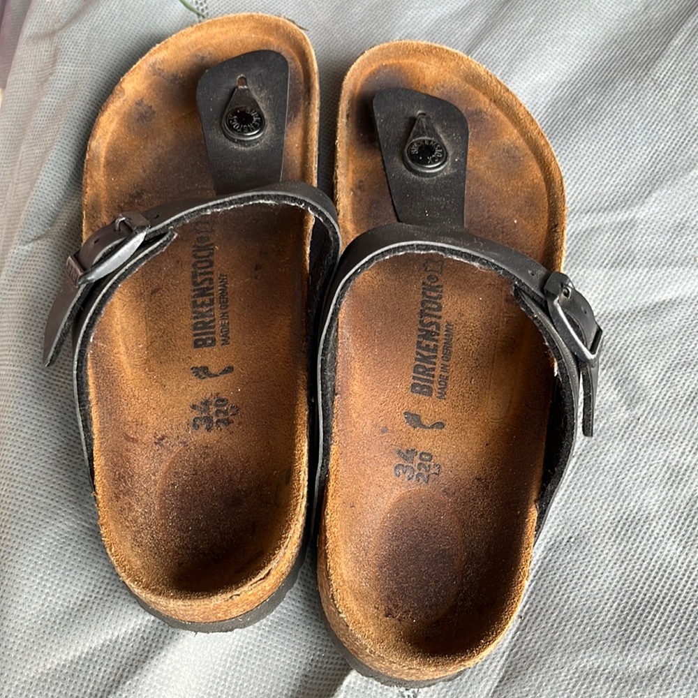 Sandle Birkenstocks good condition size 34